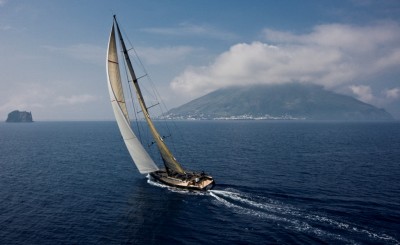 DSK PIONEER INVESTMENTS, Owner: DANILO SALSI, Model: SWAN 90, LOA: 27,71 M.